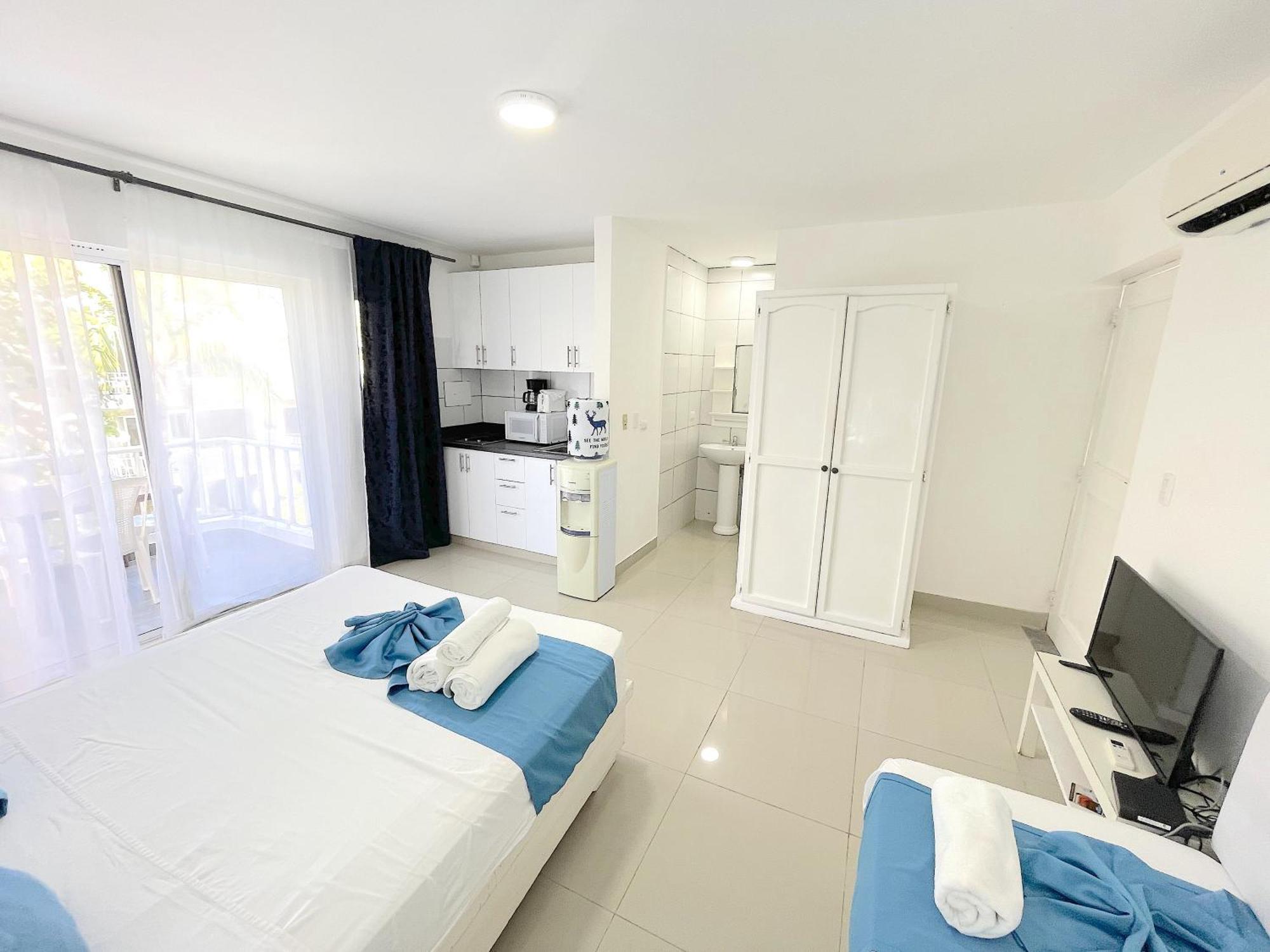 Tropical Adventures Sol Caribe Studios Suites Bavaro Beach & Pool Punta Cana Exterior foto